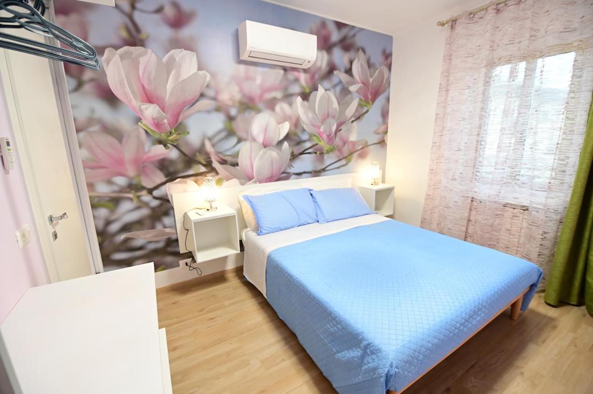 Bed and Breakfast La Casa Di Odessa Arcevia Екстер'єр фото